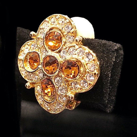 VINTAGE JOAN RIVERS GOLD TONE AND AMBER CLOVER/FLOWER CLIP ON EARRINGS - Picture 5 of 15